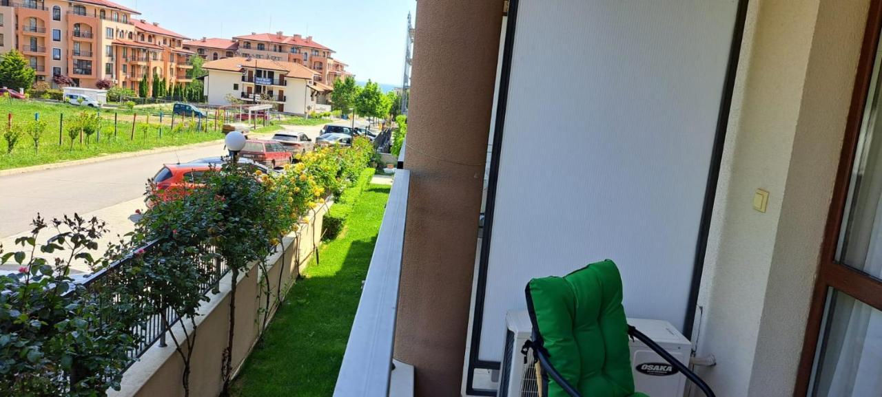 Patrick'S Apartments - Sorrento Sole Mare, Свети Влас Екстериор снимка