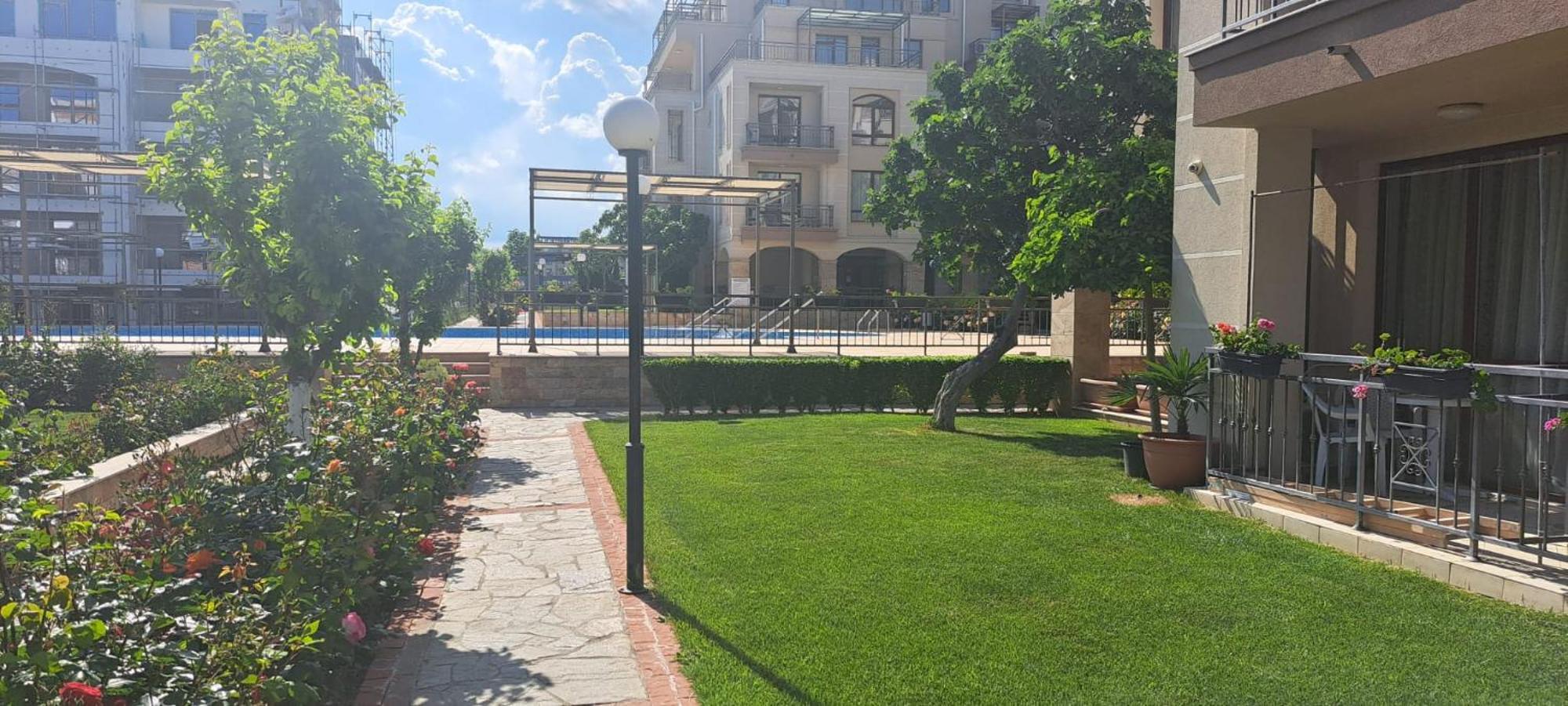 Patrick'S Apartments - Sorrento Sole Mare, Свети Влас Екстериор снимка