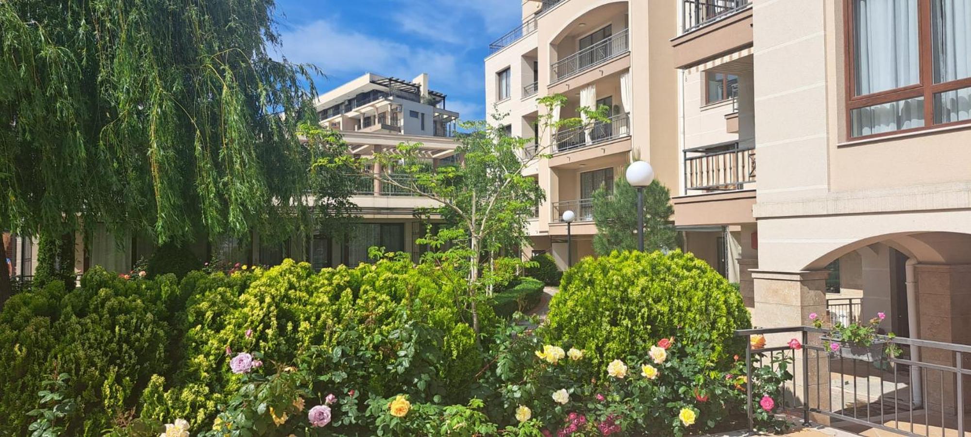 Patrick'S Apartments - Sorrento Sole Mare, Свети Влас Екстериор снимка