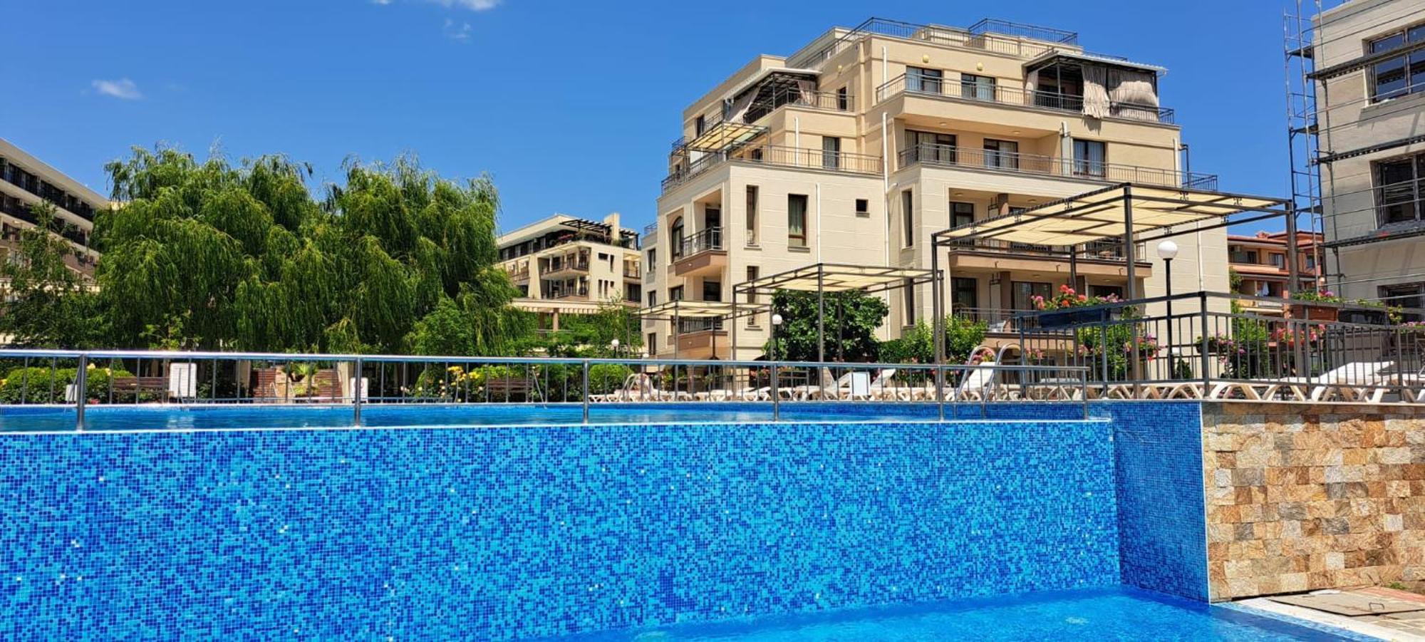 Patrick'S Apartments - Sorrento Sole Mare, Свети Влас Екстериор снимка