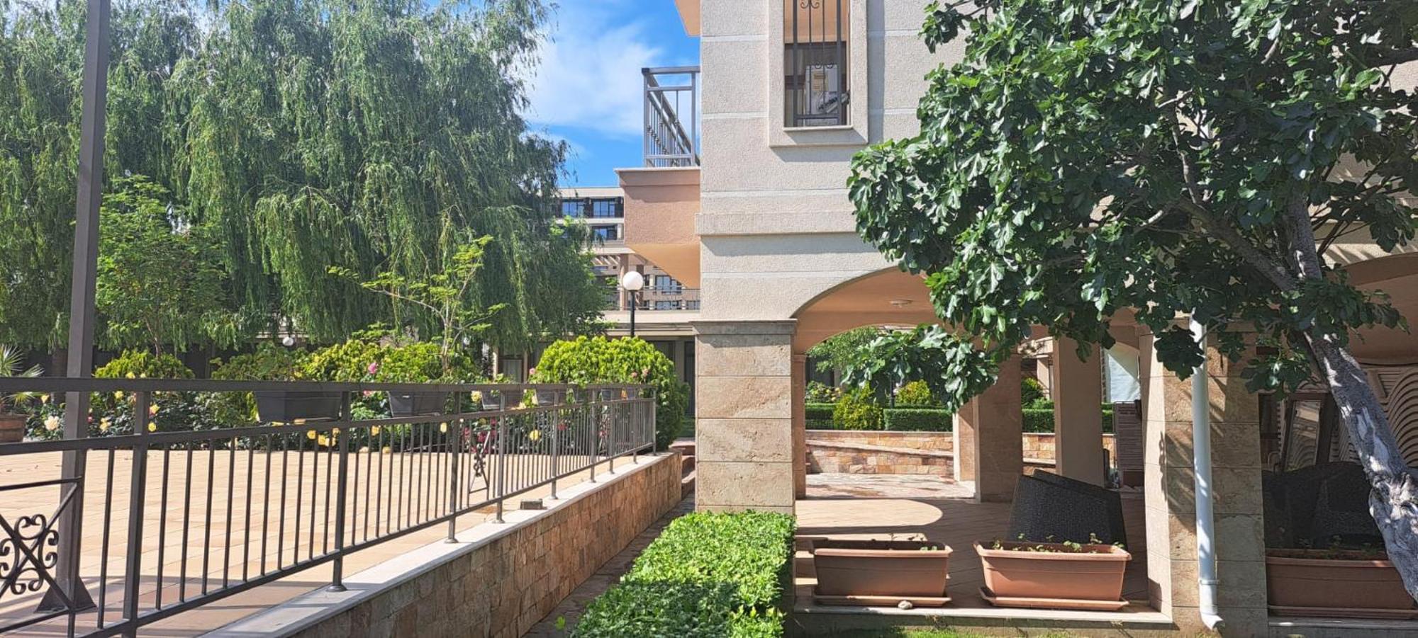 Patrick'S Apartments - Sorrento Sole Mare, Свети Влас Екстериор снимка