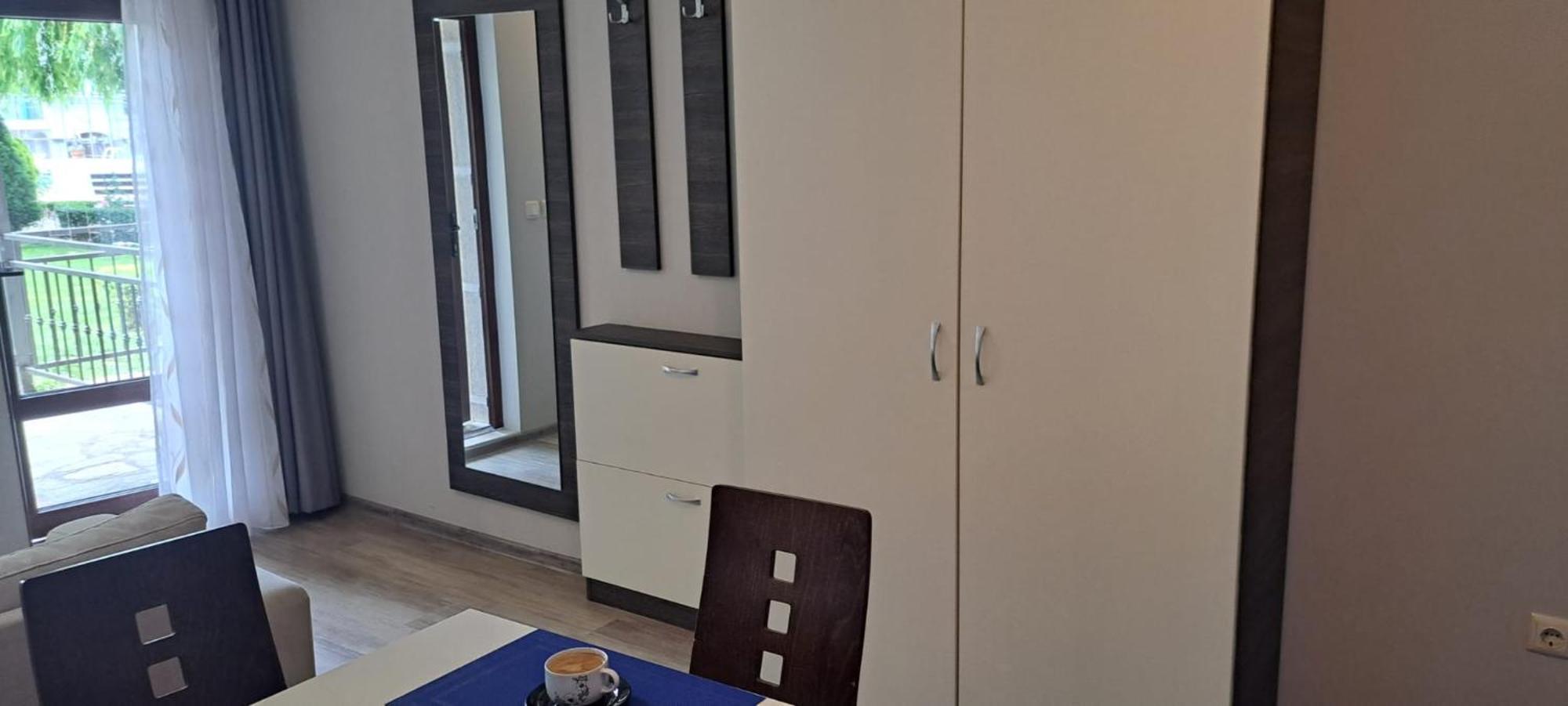 Patrick'S Apartments - Sorrento Sole Mare, Свети Влас Екстериор снимка