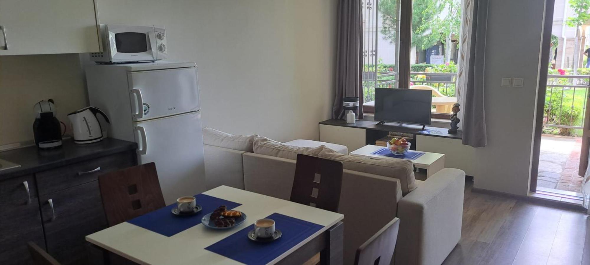 Patrick'S Apartments - Sorrento Sole Mare, Свети Влас Екстериор снимка