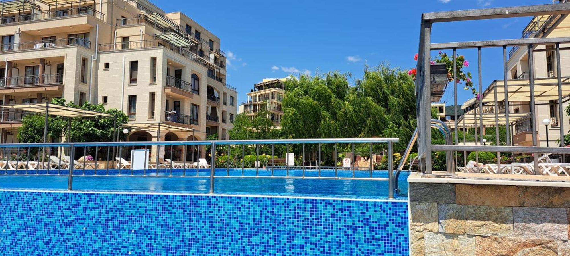 Patrick'S Apartments - Sorrento Sole Mare, Свети Влас Екстериор снимка