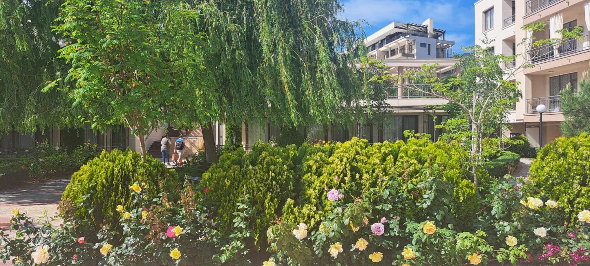 Patrick'S Apartments - Sorrento Sole Mare, Свети Влас Екстериор снимка